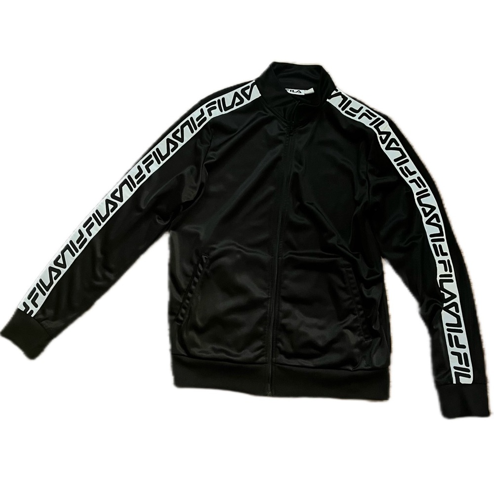 Black Fila Trim zip up sweater🫶🏼Size Large but can fit like a medium